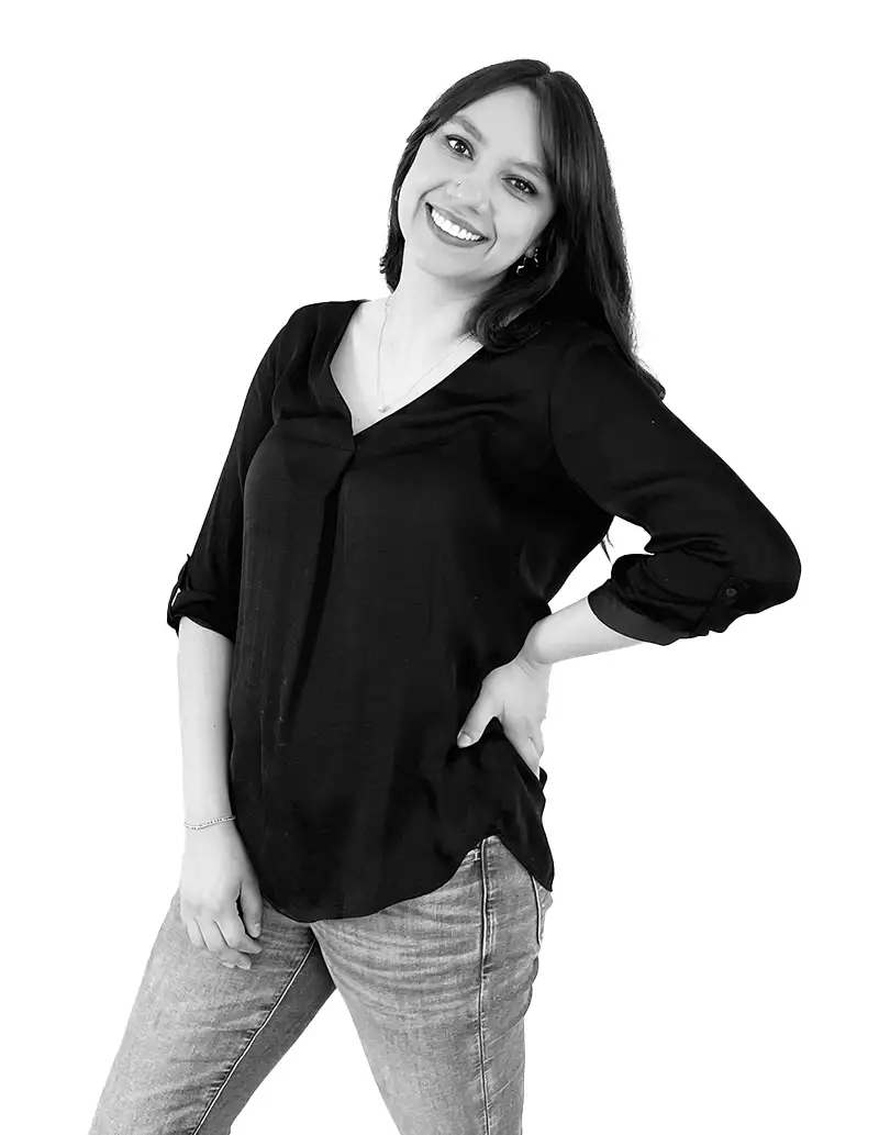 ADRIANA FERNÁNDEZ MÉNDEZ - BUSINESS SUPERVISOR